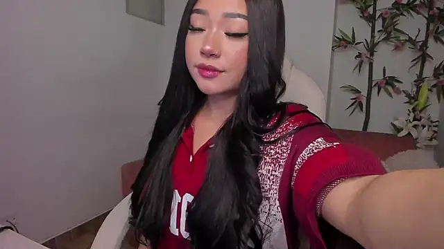 Lulu Sakura  online show from November 21, 4:44 am