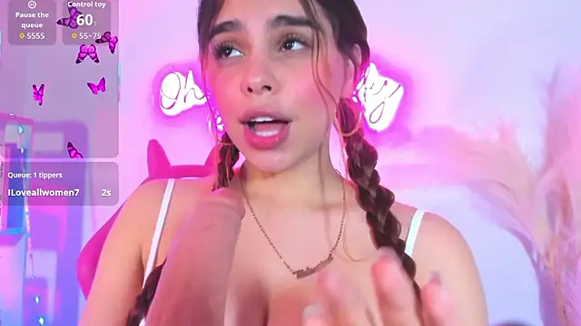 Snapshot of crisbell_lopez chatting on February 19, 12:39 am crisbell lopez online show from February 19, 12:39 am