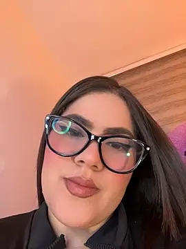 Valenhillxh online show from July 14, 4:28 am