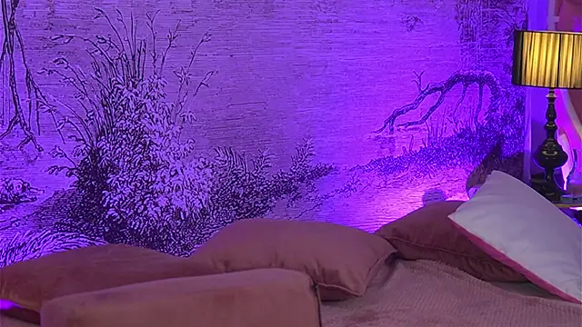 Snapshot of YamiraKim chatting on November 8, 7:01 pm YamiraKim online show from November 8, 7:01 pm