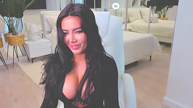 wowEva online show from November 7, 8:58 am