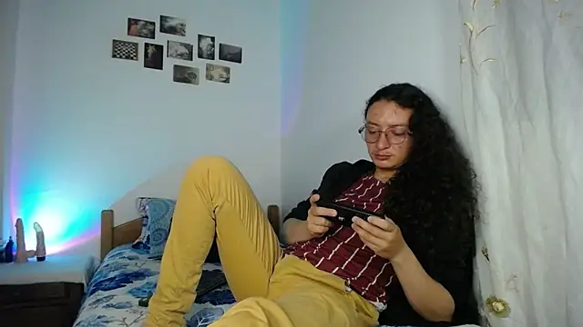 monkeywillwhite online show from March 11, 2:17 am