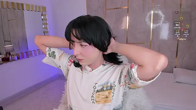 Jiggly   online show from March 28, 5:29 am