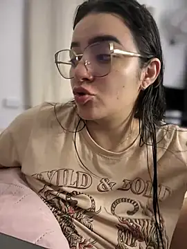 Lia flowers online show from March 15, 2:14 am