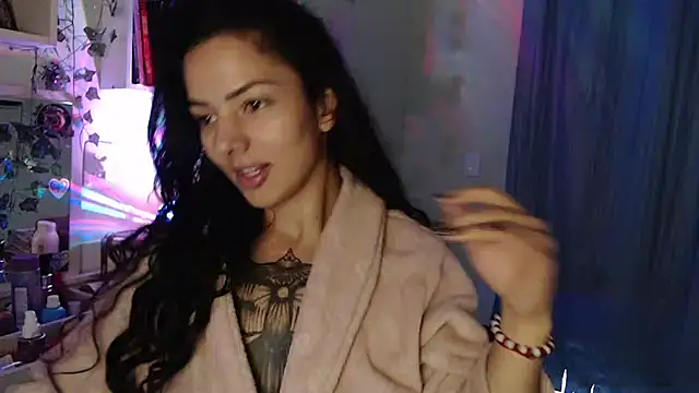 Snapshot of BeellyDance chatting on July 22, 8:22 pm BeellyDance online show from July 22, 8:22 pm