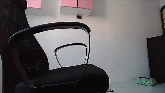 Angeloduroo online show from February 28, 3:24 pm