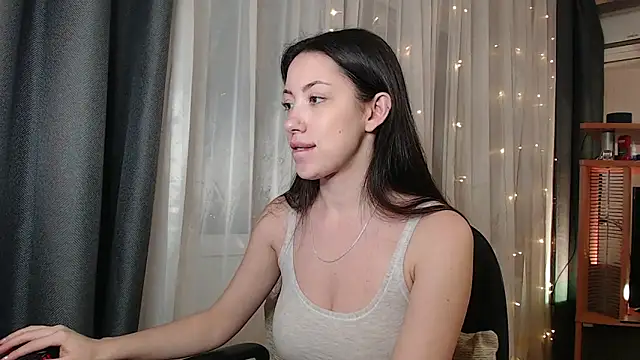 Snapshot of coca_cola1 chatting on December 5, 3:06 pm coca cola1 online show from December 5, 3:06 pm