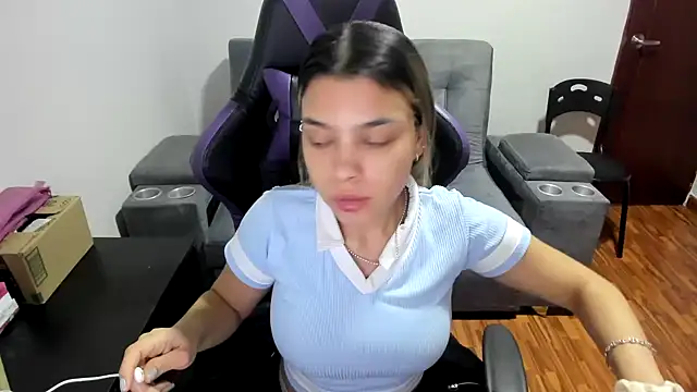 LuisaReyes 2911 online show from January 13, 3:01 am