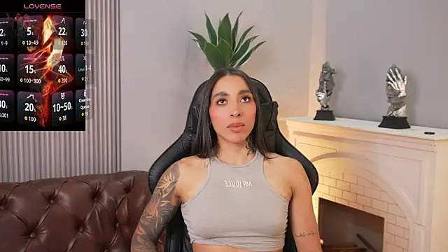 KAYLA BATISTA online show from June 27, 11:15 am