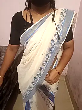 Mallu-Gayathri Arun online show from March 13, 12:28 am