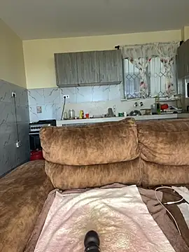 sweetestval online show from April 5, 6:32 am