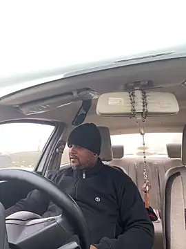 Dick 6inches online show from December 15, 3:00 am