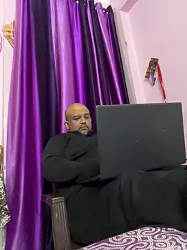 Dick 6inches online show from February 13, 5:14 am