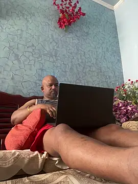 Dick 6inches online show from March 22, 8:51 am