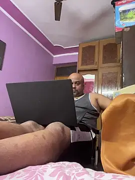 Snapshot of Dick_6inches chatting on June 5, 9:04 am Dick 6inches online show from June 5, 9:04 am