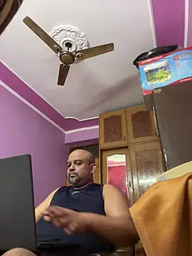 Snapshot of Dick_6inches chatting on June 10, 8:13 am Dick 6inches online show from June 10, 8:13 am