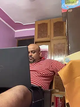 Snapshot of Dick_6inches chatting on June 16, 12:52 pm Dick 6inches online show from June 16, 12:52 pm