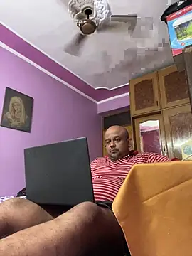 Snapshot of Dick_6inches chatting on June 20, 10:51 am Dick 6inches online show from June 20, 10:51 am