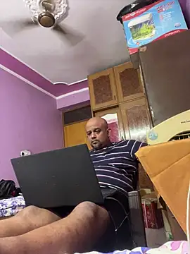 Snapshot of Dick_6inches chatting on June 23, 3:15 am Dick 6inches online show from June 23, 3:15 am