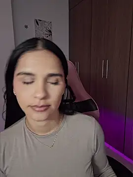 heyshaa online show from March 13, 9:32 pm