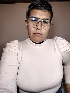 Yessi rousse online show from January 14, 9:52 pm