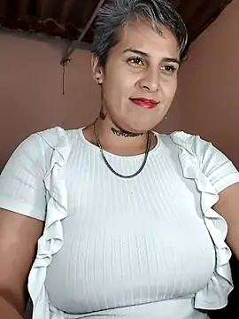 Snapshot of Yessi_rousse chatting on June 3, 2:14 am Yessi rousse online show from June 3, 2:14 am