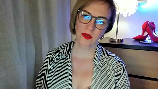 feliziaDesire online show from October 19, 1:12 pm