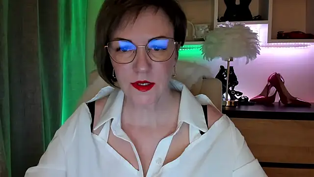 feliziaDesire online show from January 18, 6:06 am