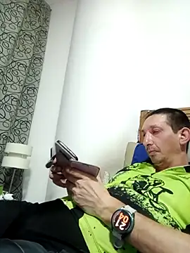 Snapshot of Pacobakan042 chatting on February 9, 12:03 am Pacobakan042 online show from February 9, 12:03 am