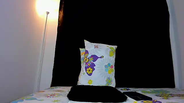 ice grace online show from January 31, 11:45 pm