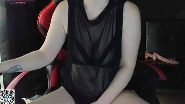 Mia G0ld online show from November 13, 3:33 pm