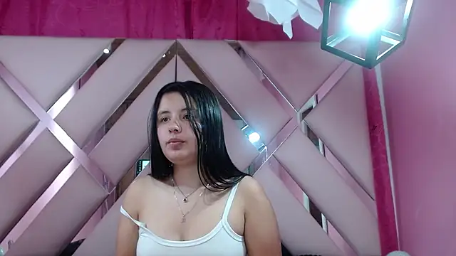 nathaly low1 online show from December 12, 3:21 am