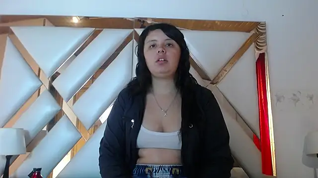 nathaly low1 online show from May 21, 1:18 pm