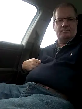 stiffandlubedxh online show from December 6, 7:32 am