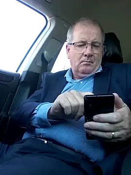 stiffandlubedxh online show from December 12, 2:04 am