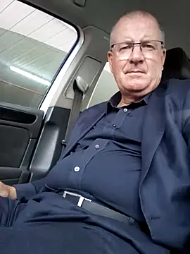 stiffandlubedxh online show from January 9, 7:21 am