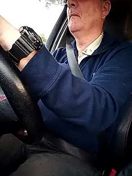 stiffandlubedxh online show from April 16, 9:26 pm