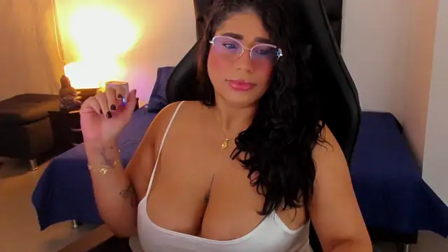 Snapshot of Jenny_Carters chatting on May 26, 1:45 am Jenny Carters online show from May 26, 1:45 am