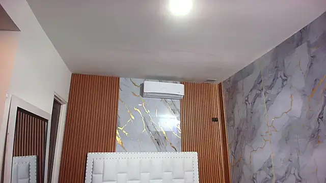 Snapshot of naughty_ebonyy chatting on December 19, 7:07 pm naughty ebonyy online show from December 19, 7:07 pm