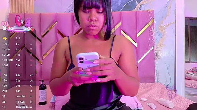 Snapshot of naughty_ebonyy chatting on September 14, 7:35 pm naughty ebonyy online show from September 14, 7:35 pm