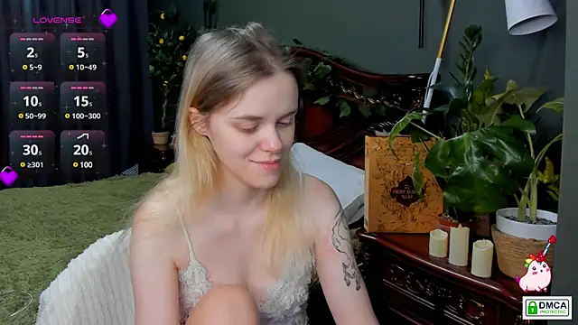 lady bellaa online show from December 12, 6:03 am