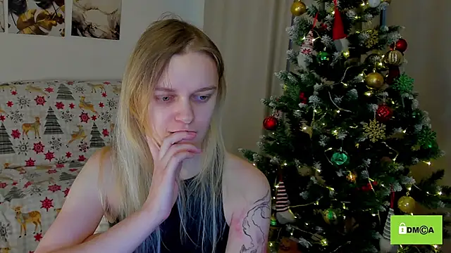 lady bellaa online show from January 1, 1:05 pm
