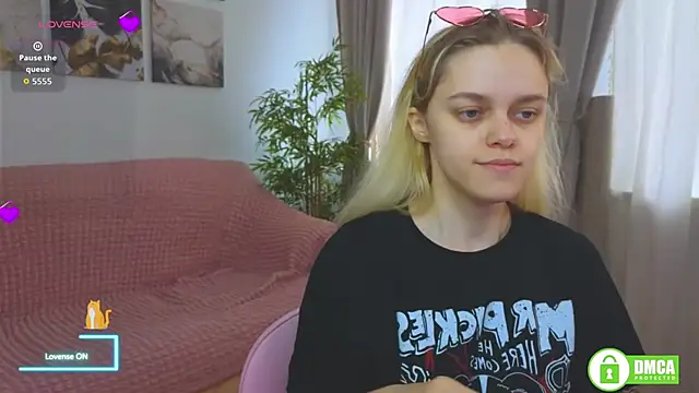 lady bellaa online show from September 22, 9:44 am