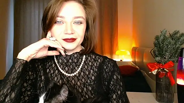 Snapshot of Shadow_Passion chatting on December 23, 7:06 am Shadow Passion online show from December 23, 7:06 am