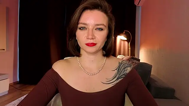 Snapshot of Shadow_Passion chatting on March 15, 7:14 am Shadow Passion online show from March 15, 7:14 am