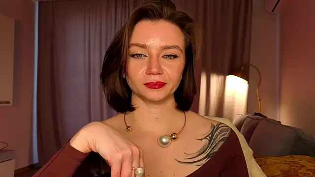 Snapshot of Shadow_Passion chatting on April 10, 7:24 am Shadow Passion online show from April 10, 7:24 am