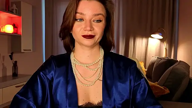 Snapshot of Shadow_Passion chatting on April 14, 7:14 am Shadow Passion online show from April 14, 7:14 am