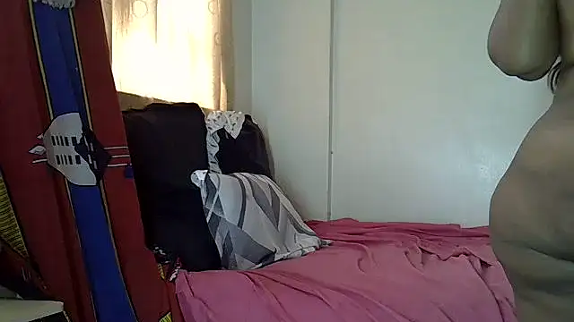 AddictiveAssCurves online show from February 26, 9:41 am