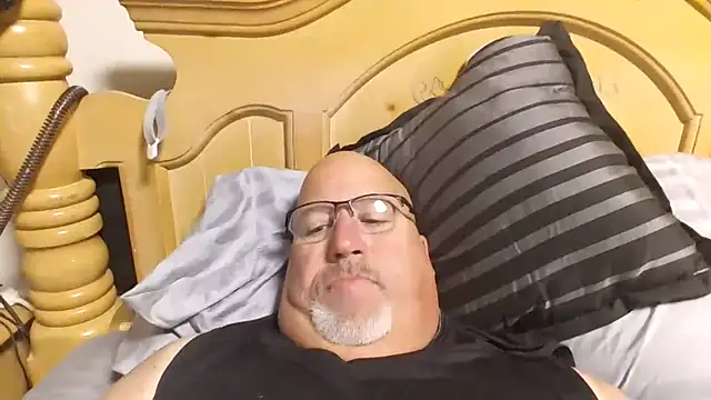 Bigbear0563 online show from October 11, 2:26 pm