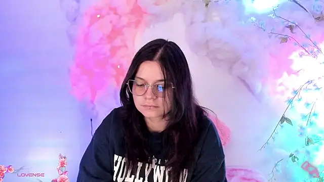 Snapshot of Mey_moon chatting on February 1, 1:12 am Mey moon online show from February 1, 1:12 am